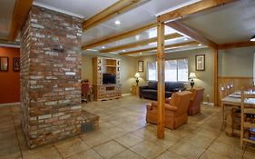 Charm Motel & Suites